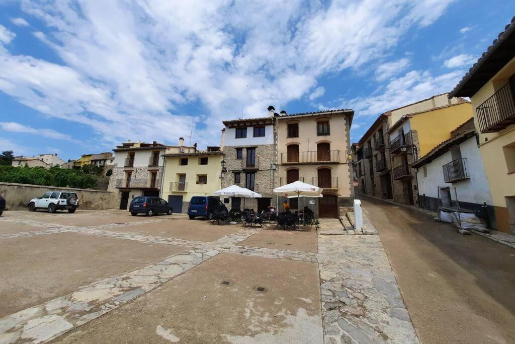Ca Joan A Villores, Els Ports Екстер'єр фото